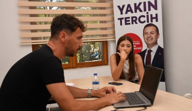 ahmet_akin_tercih_surecinde_genclerin_yaninda_5