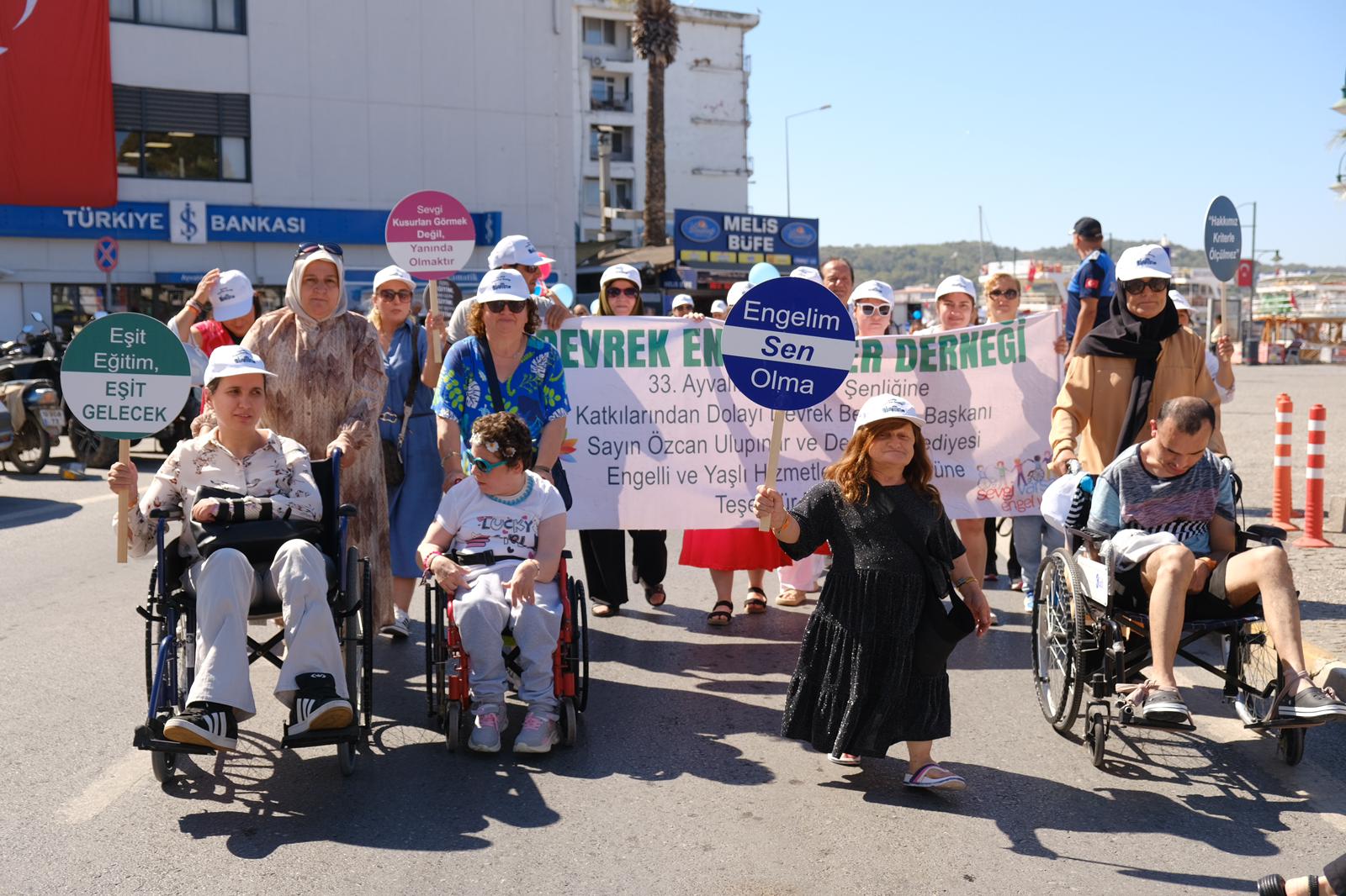 Ayvalık’ta 33’üncü kez düzenlenen “Engelliler Kültür, Sanat ve Spor Etkinlikleri” başladı.