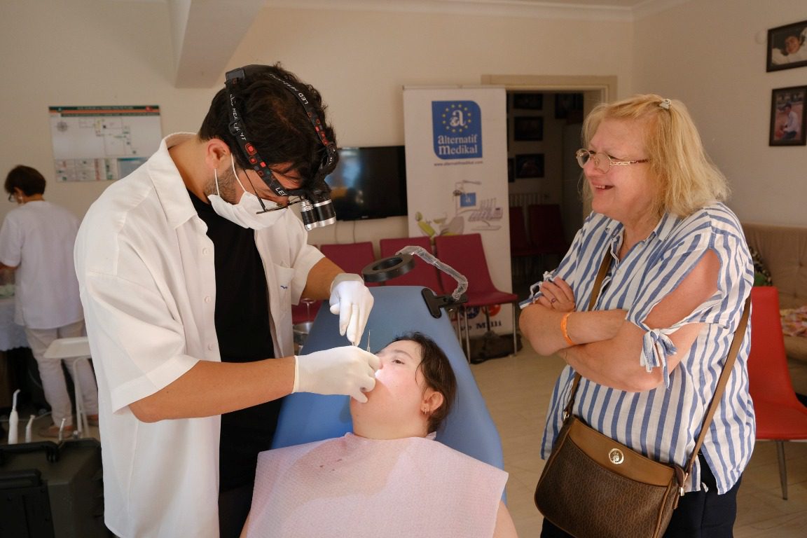 Ayvalık’ta Engelliler Kültür, Sanat ve Spor Etkinlikleri’nde Ağız ve Diş Sağlığı Hizmeti