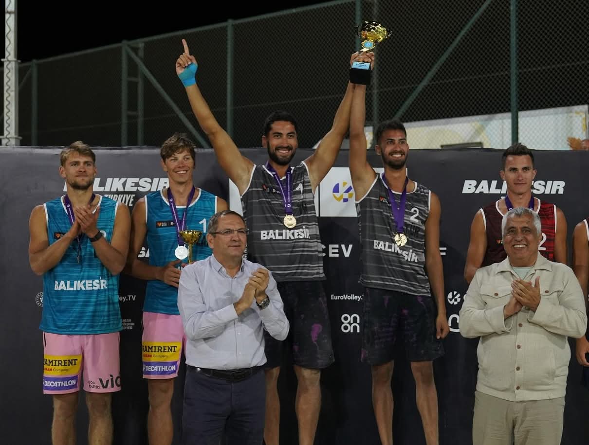 Plaj Voleybolu Erkek Milli Takımı ilk kez şampiyon oldu.