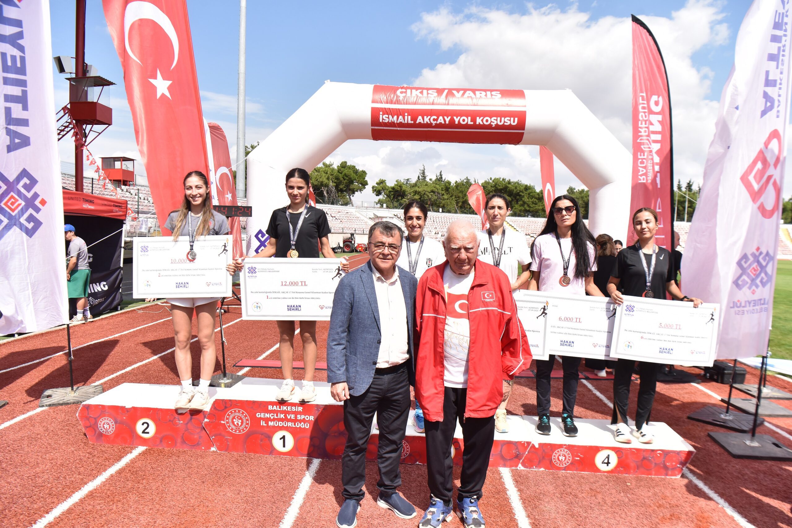 BALIKESİR’DE SPOR ŞÖLENİ: 323 ATLET PARKURA ÇIKTI