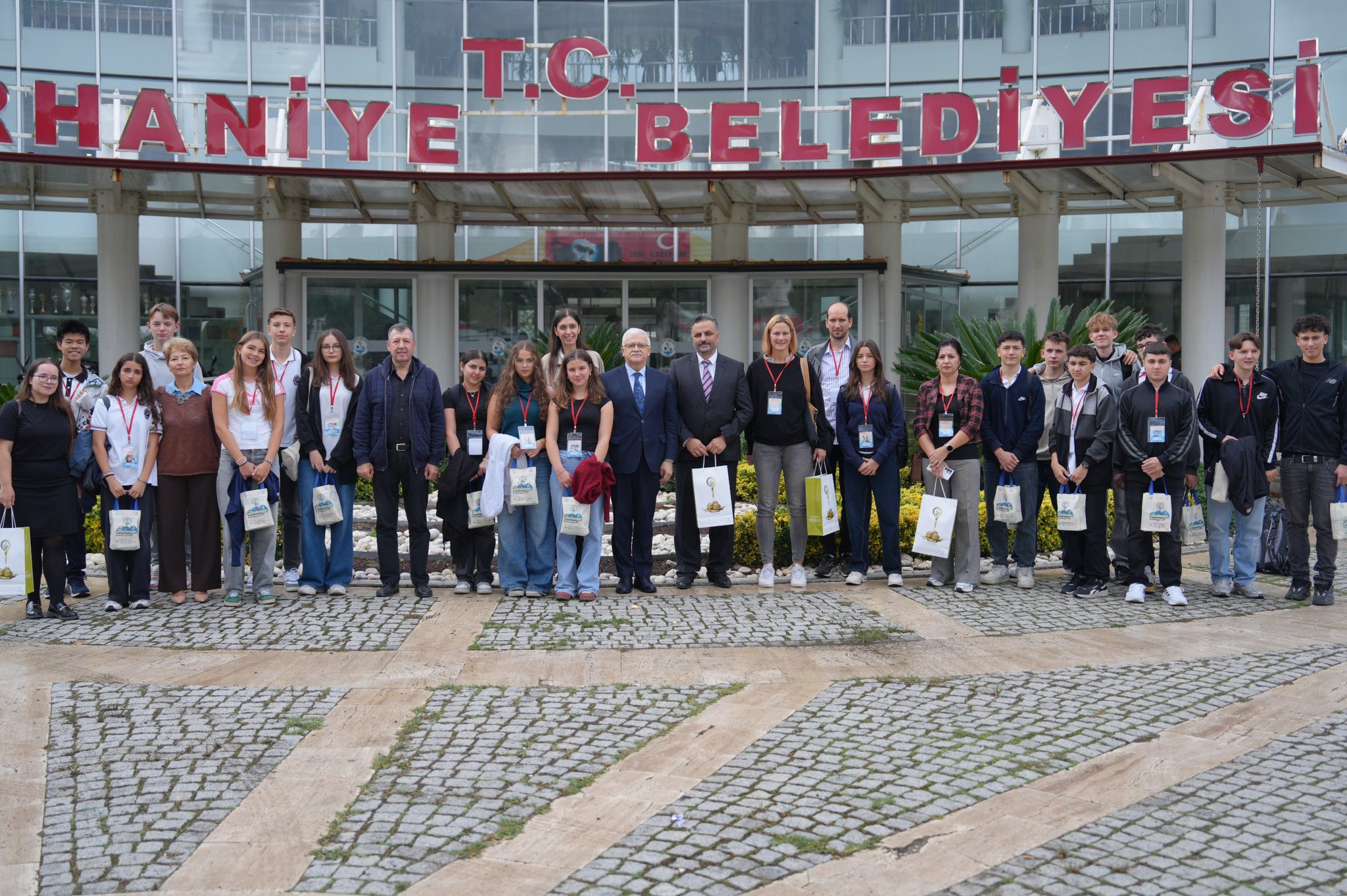 BURHANİYE, KARDEŞ ŞEHİR HÜRTH’TEN GELEN MİSAFİRLERİNİ AĞIRLADI