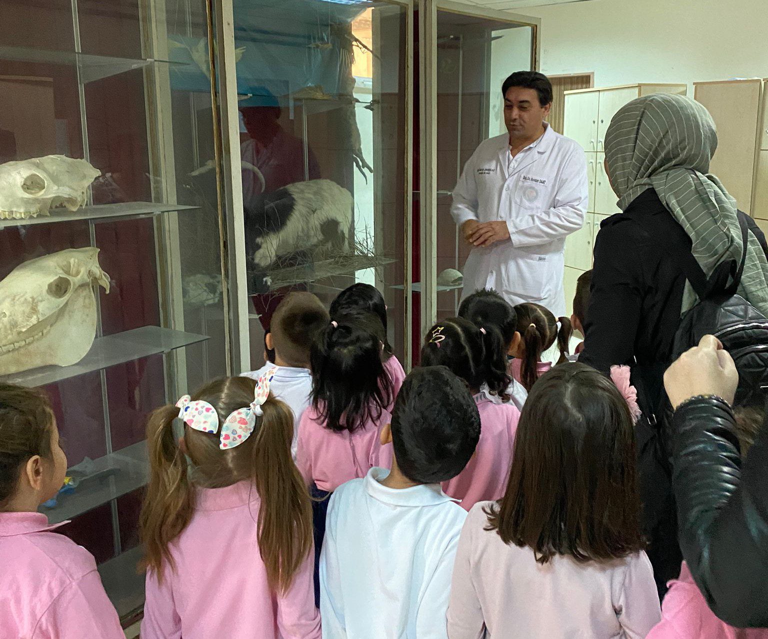 BAÜN Veteriner Fakültesinde, Minik Kalpler Bilim ve Hayvan Sevgisiyle Tanıştı