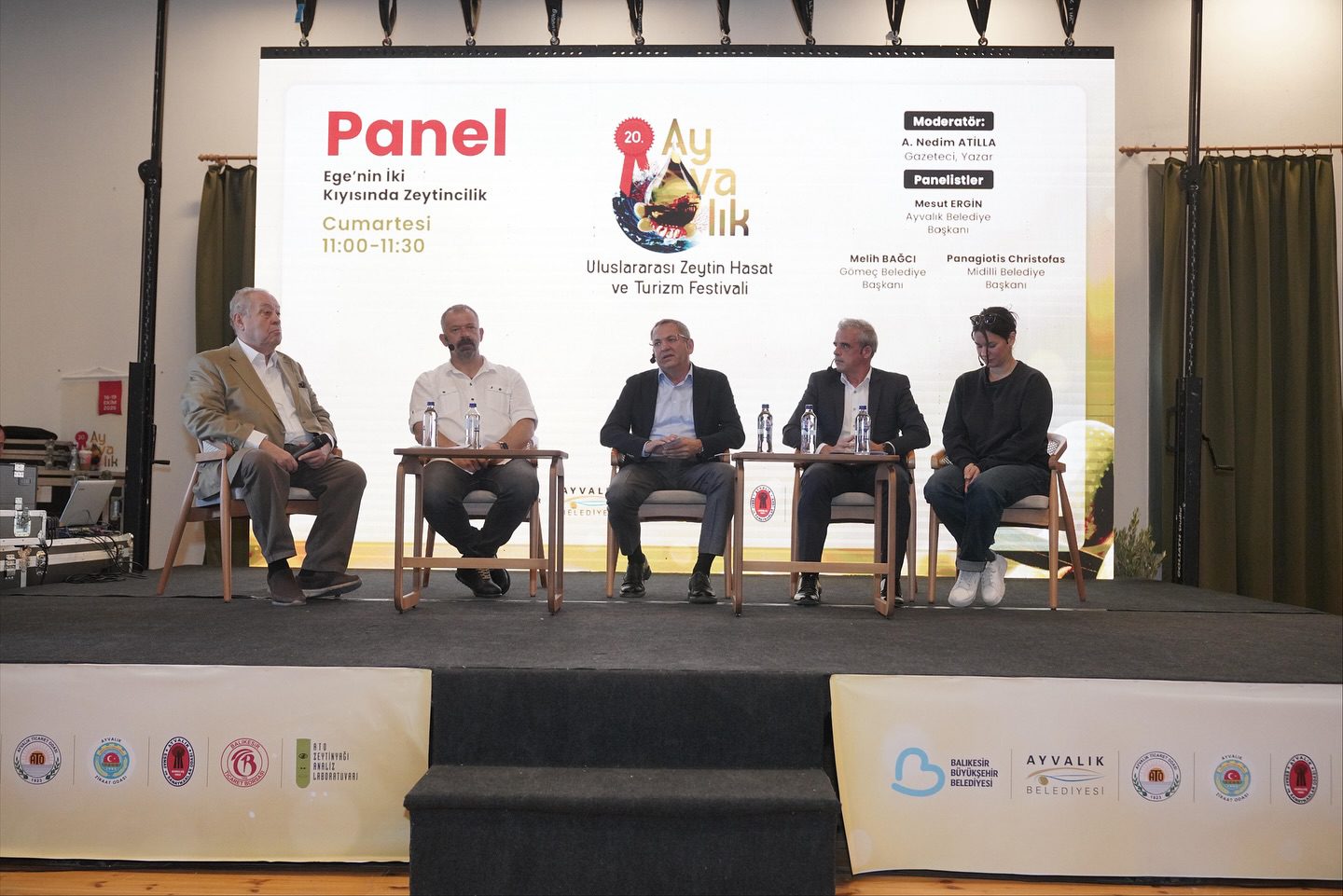Ege’nin İki Kıyısında Zeytinin Dostluğu: 20. Ayvalık Uluslararası Zeytin Hasat ve Turizm Festivali’nde Panel Yoğun İlgi Gördü