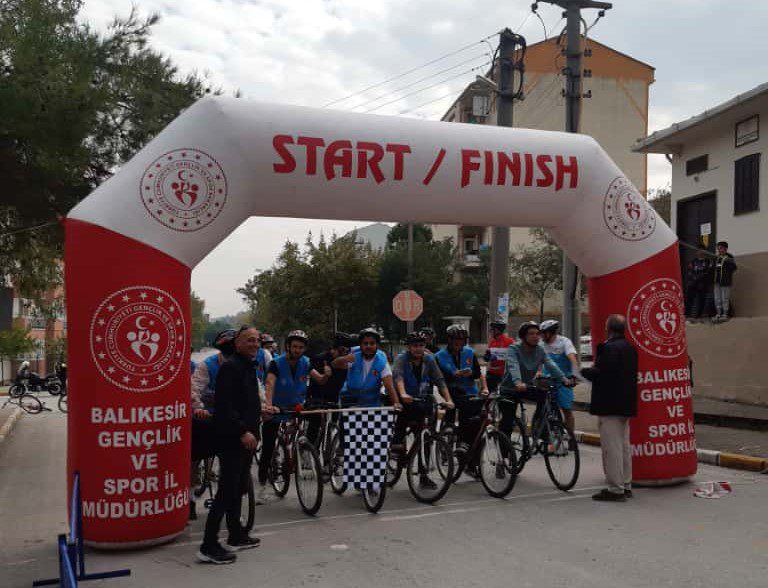 BAÜN Bisiklet Topluluğu Adnan Menderes Bisiklet Yarışında Zirvede