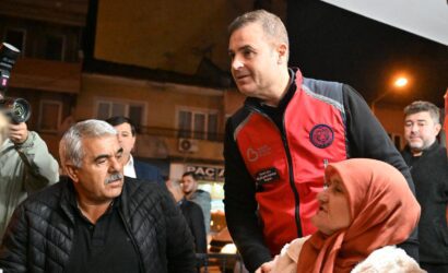 buyuksehir_belediyesi_107_arac_242_personelle_deprem_bolgesinde___5