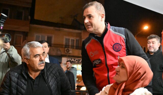 buyuksehir_belediyesi_107_arac_242_personelle_deprem_bolgesinde___5