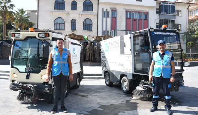 buyuksehirden_sehrin_dort_bir_yaninda_temizlik_seferberligi__7