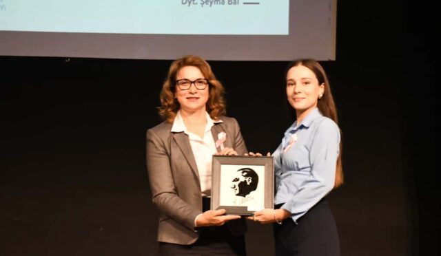 balikesir_kent_konseyinden_kanserle_mucadelede_farkindalik_paneli_3