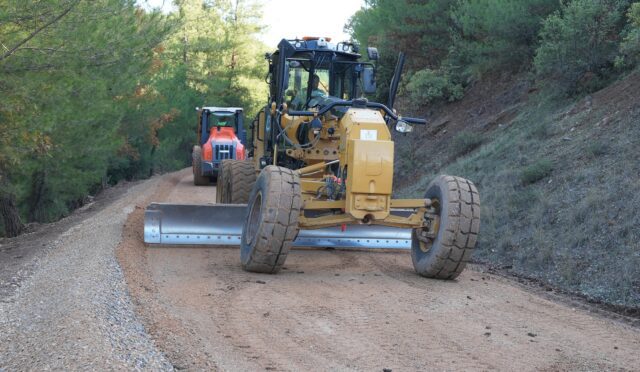 buyuksehir_kirsal_mahalle_yollarini_asfalta_kavusturuyor__8