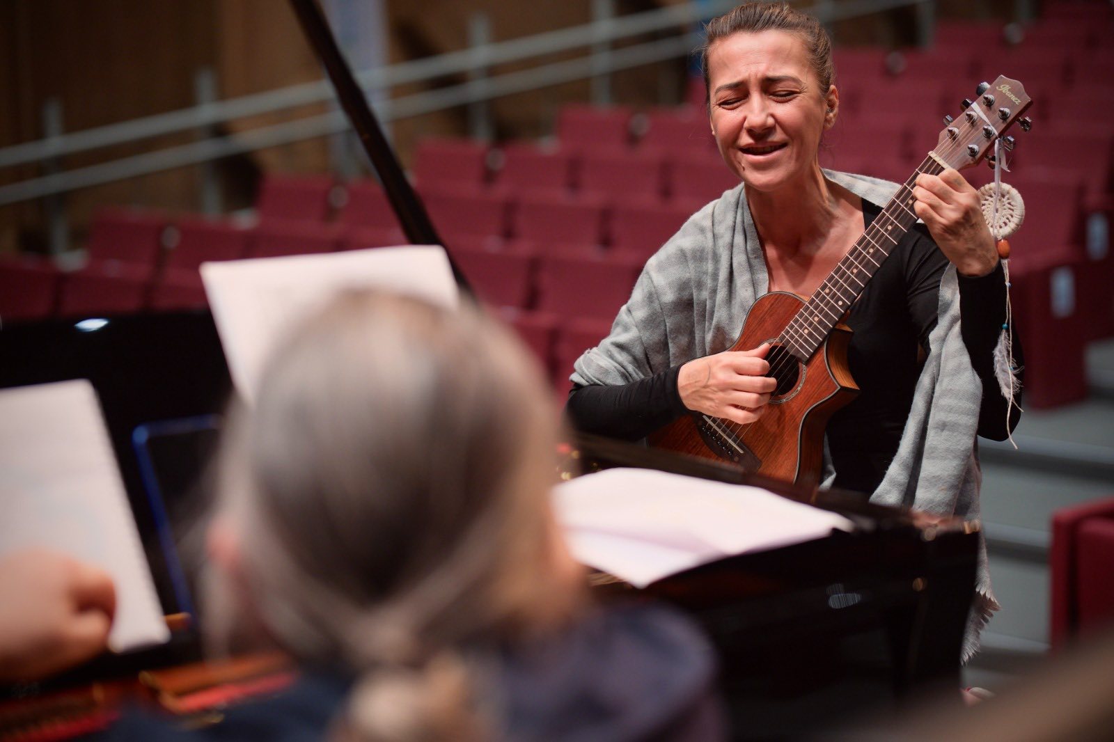 Balıkesir Şehir Tiyatrosu için oyuncu adayları sahnede ter döktü