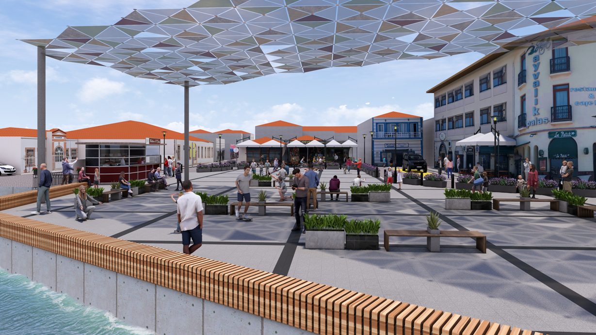 AYVALIK, DENİZE AÇILAN YENİ MEYDANINA KAVUŞUYOR