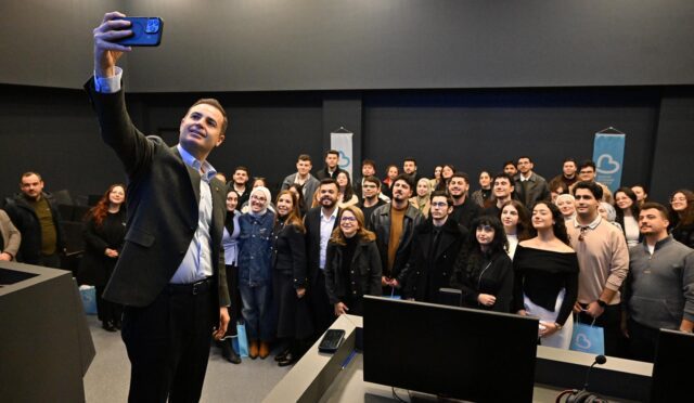 akin_genclerimizin_her_talebi_bizim_onceligimiz_8