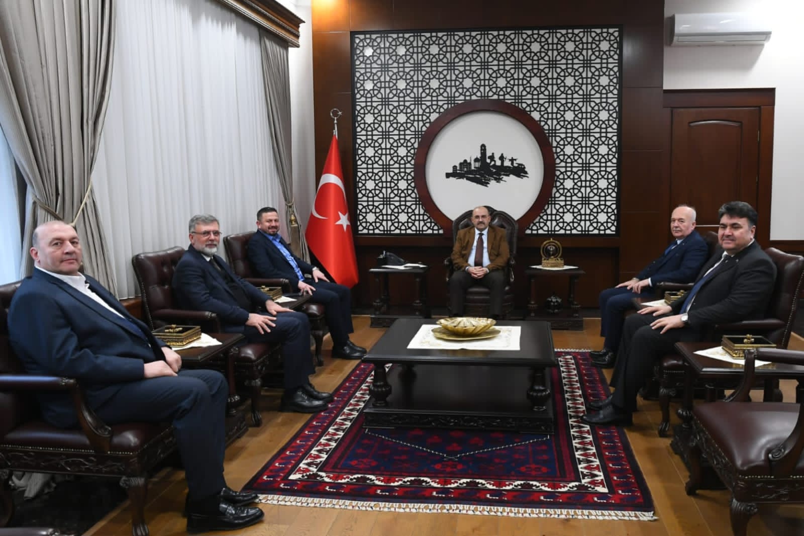 AK Parti Heyetinden Balıkesir’de Nezaket Ziyaretleri