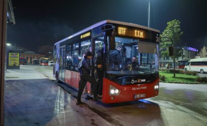 ahmet_akin_universite_ogrencileri_icin_ulasim_standartlarini_artirdi_1