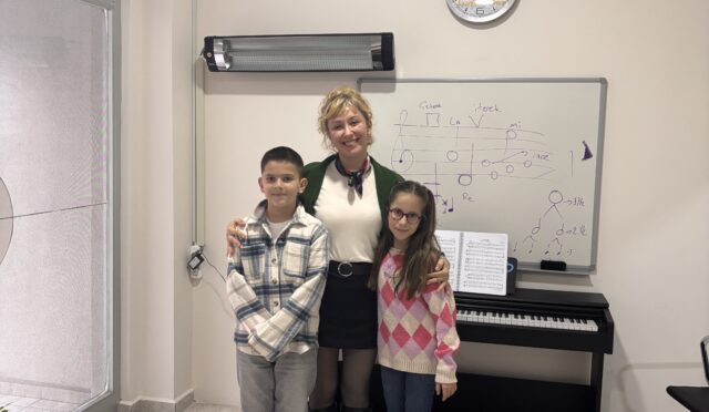 balmek_miray_ve_eray_kardesleri_londra_kraliyet_akademisi_konservatuarina_yetistiriyor