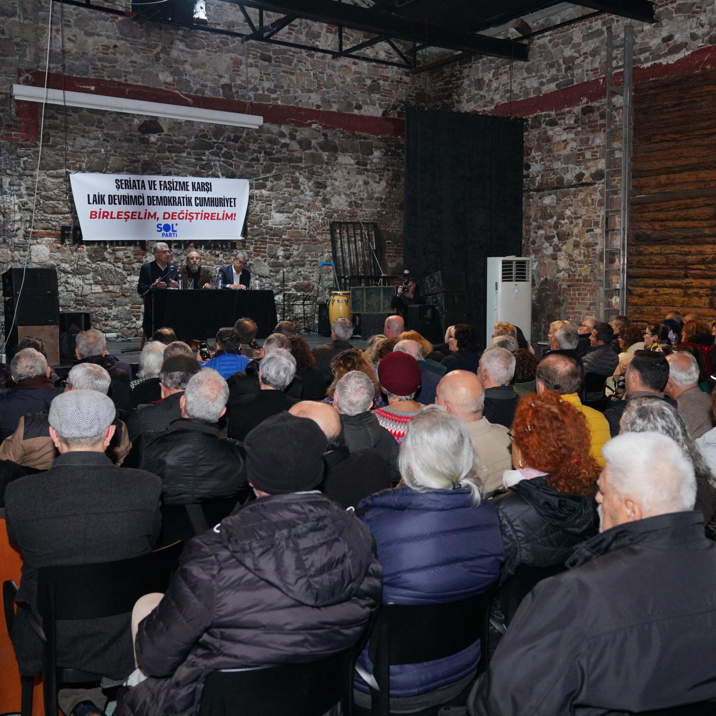 BAŞKAN ERGİN “YOL AYRIMINDA TÜRKİYE” SÖYLEŞİSİNE KATILDI