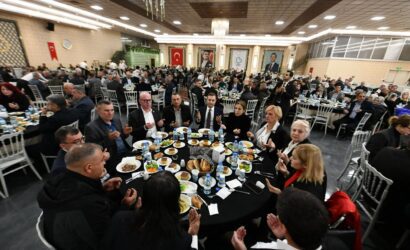 akin_muhtarlarla_iftarda_bir_araya_geldi_1