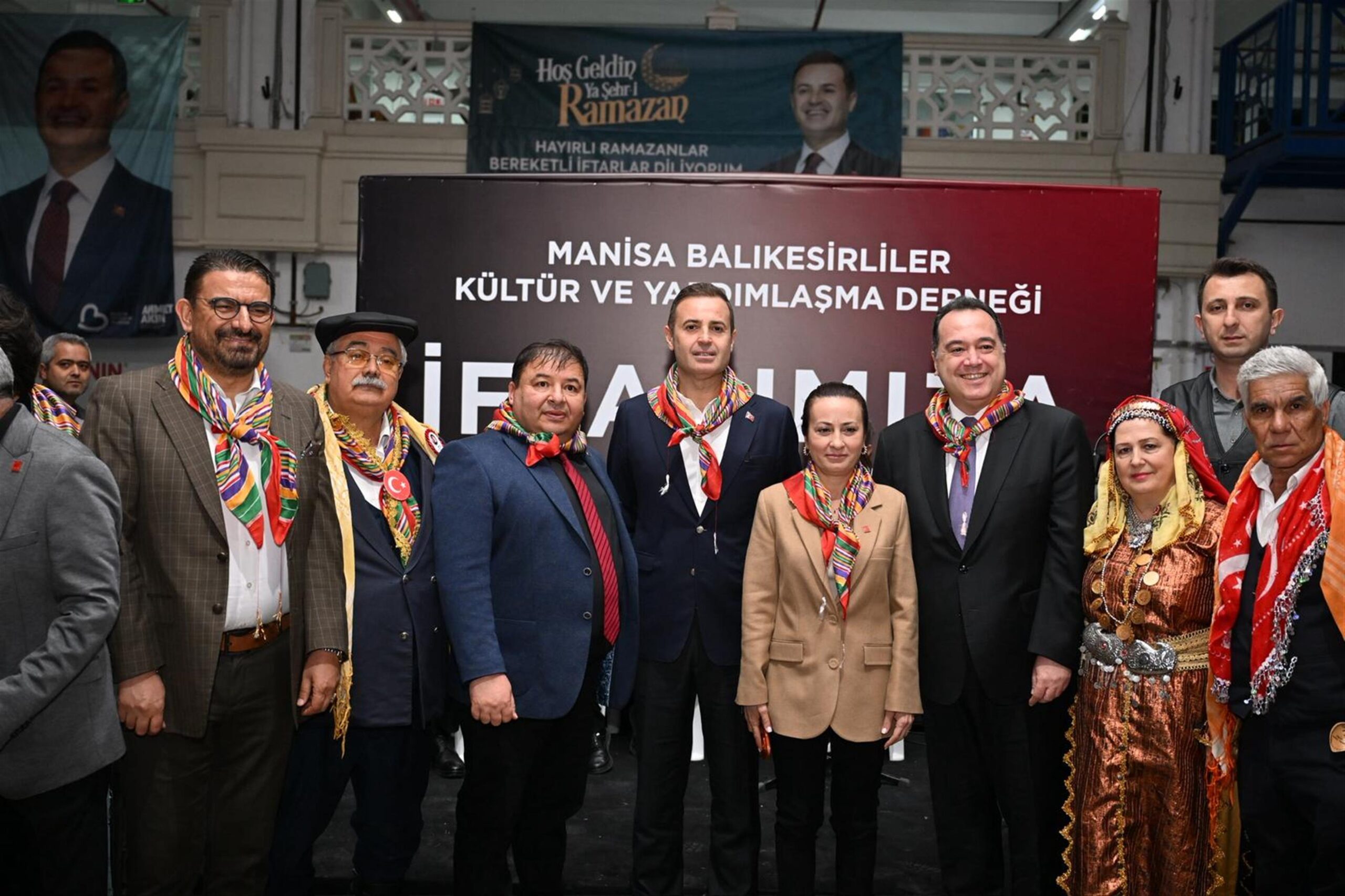 Akın dan Manisa da birlik ve beraberlik mesajı