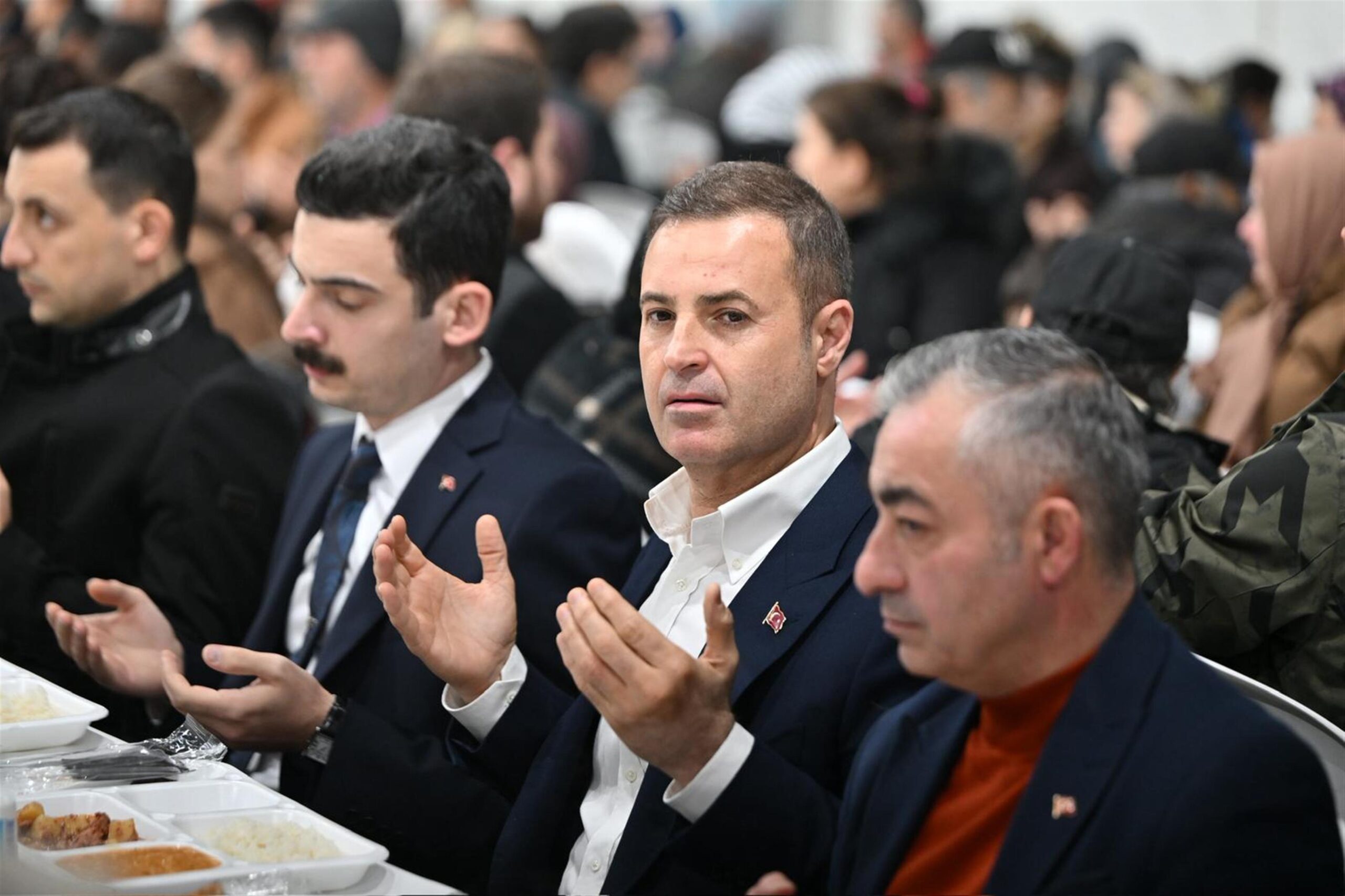 Akın dan Manyas ta birlik ve beraberlik mesajı