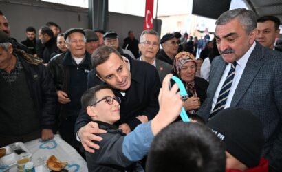 baskan_akin_balyalilar_ile_iftarin_bereketini_paylasti_11