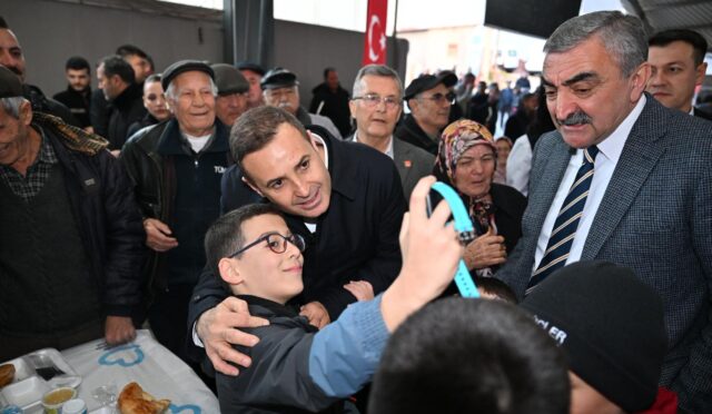 baskan_akin_balyalilar_ile_iftarin_bereketini_paylasti_11