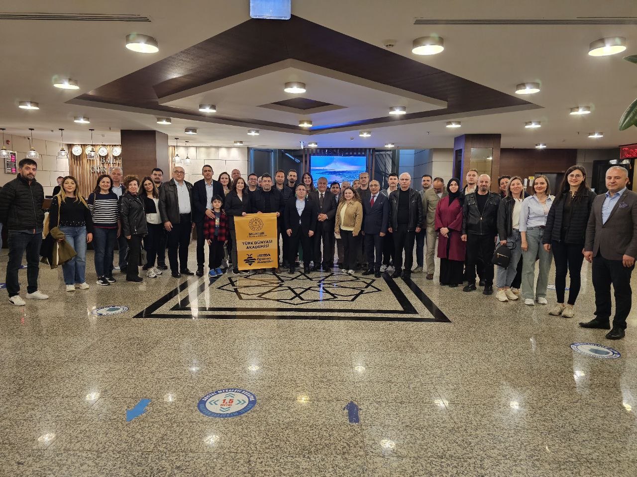 Köklerden Geleceğe Gönül Köprüsü Kuruldu: Rektör Oğurlu “Türk Dünyasında Dil Birliği”ni Anlattı