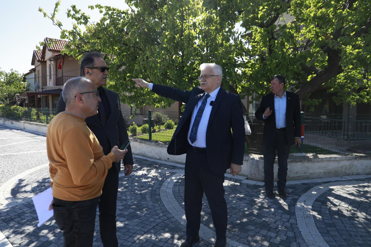 Başkan Deveciler Sahadaki Çalışmaları İnceledi