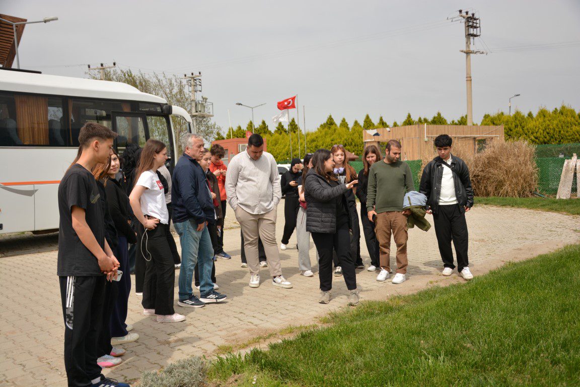 BAÇEM ile öğrenciler doğanın inceliklerini öğreniyor