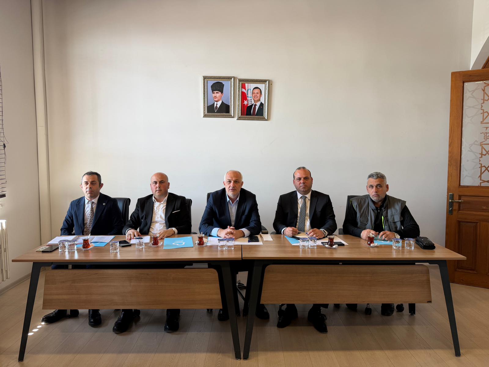 Başkan Ahmet Akının yönetim anlayışı muhtarlarla güçlü bir bağ kuruyor