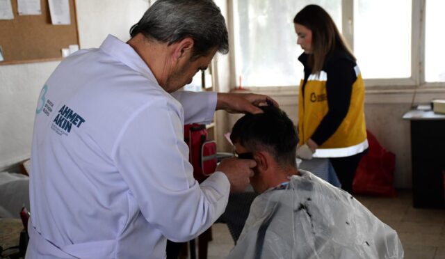 buyuksehir_belediyesi_yakin_berber_ve_evde_bakim_hizmetleri_uygulamalariyla_vatandasin_yan_10