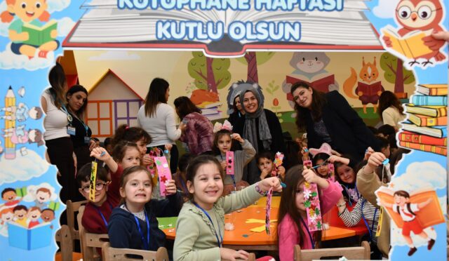 buyuksehirin_kutuphane_haftasi_etkinliklerine_yogun_ilgi_8