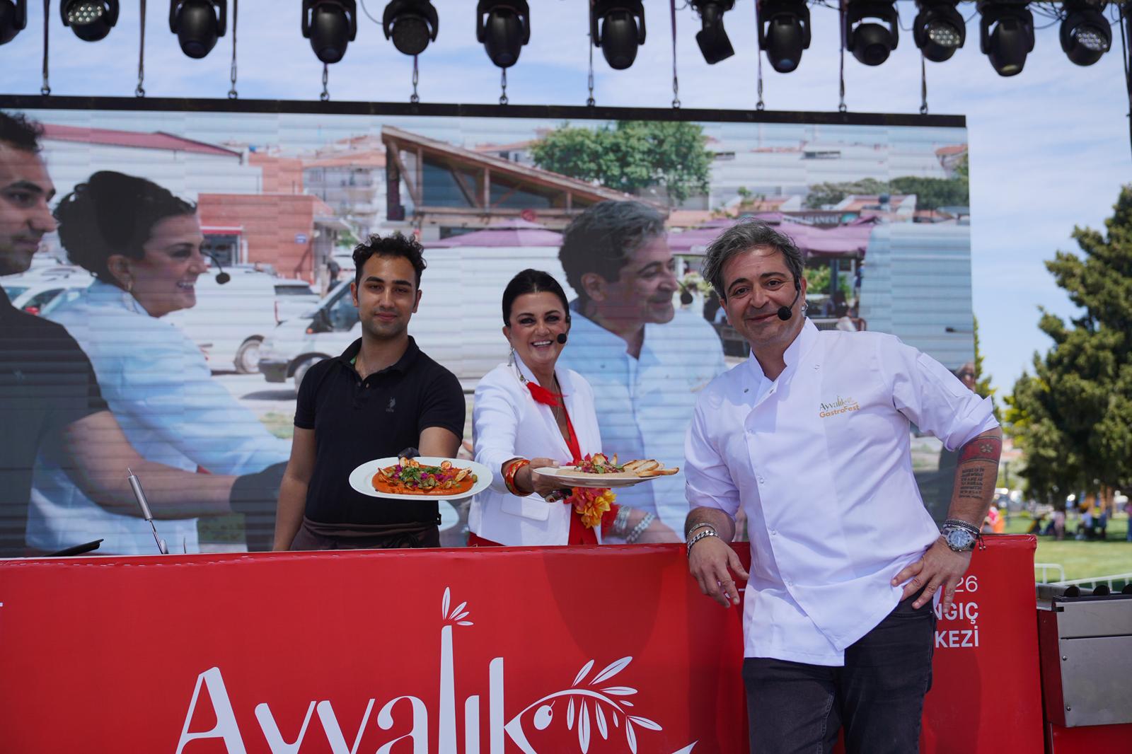 YARIM YÜZ YILDAN FAZLA, AYVALIK’TA LEZZET SUNAN YEREL USTALAR BİR ARAYA GELDİ