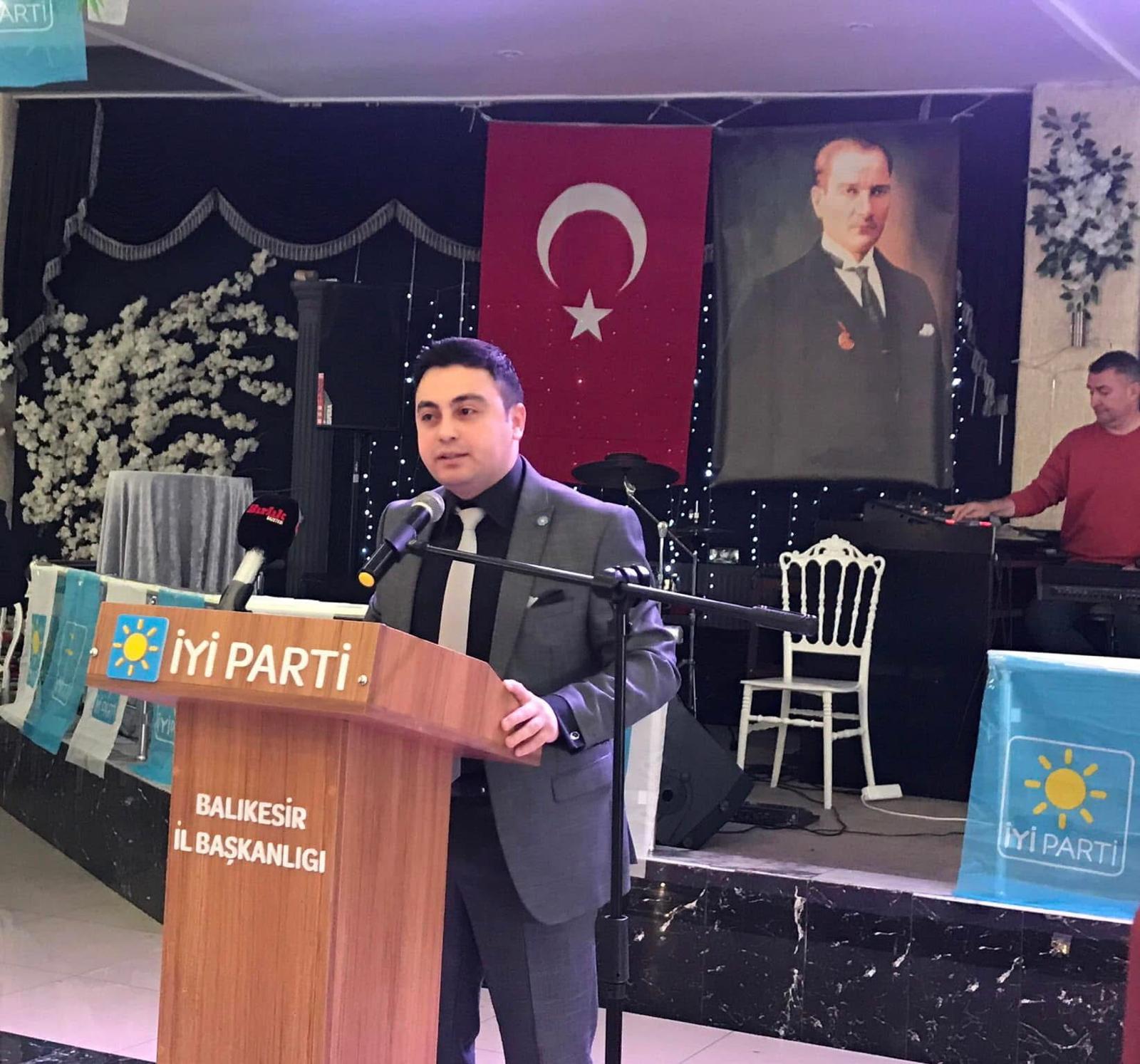Cahit Can Tekin: Türk Bayrağına Yapılan Saygısızlık Asla Görmezden Gelinemez