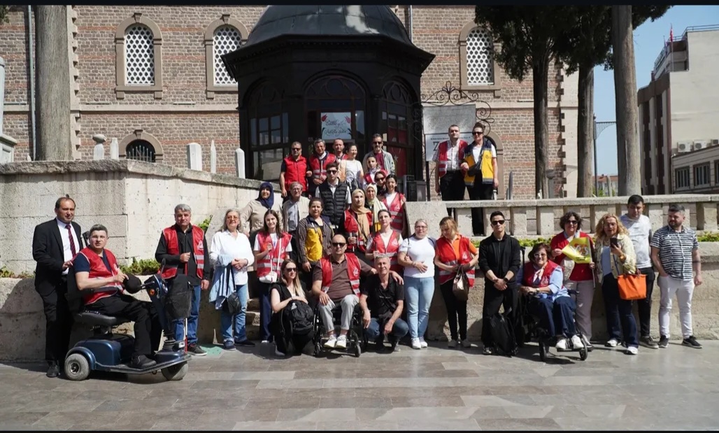 ALTI NOKTA KÖRLER DERNEĞİ ÜYELERİ ve İŞİTME ENGELLİLERDEN BALIKESİR’İ TANIMA ve BALIKESİR TARİHİNİ HATIRLAMA ETKİLİĞİ
