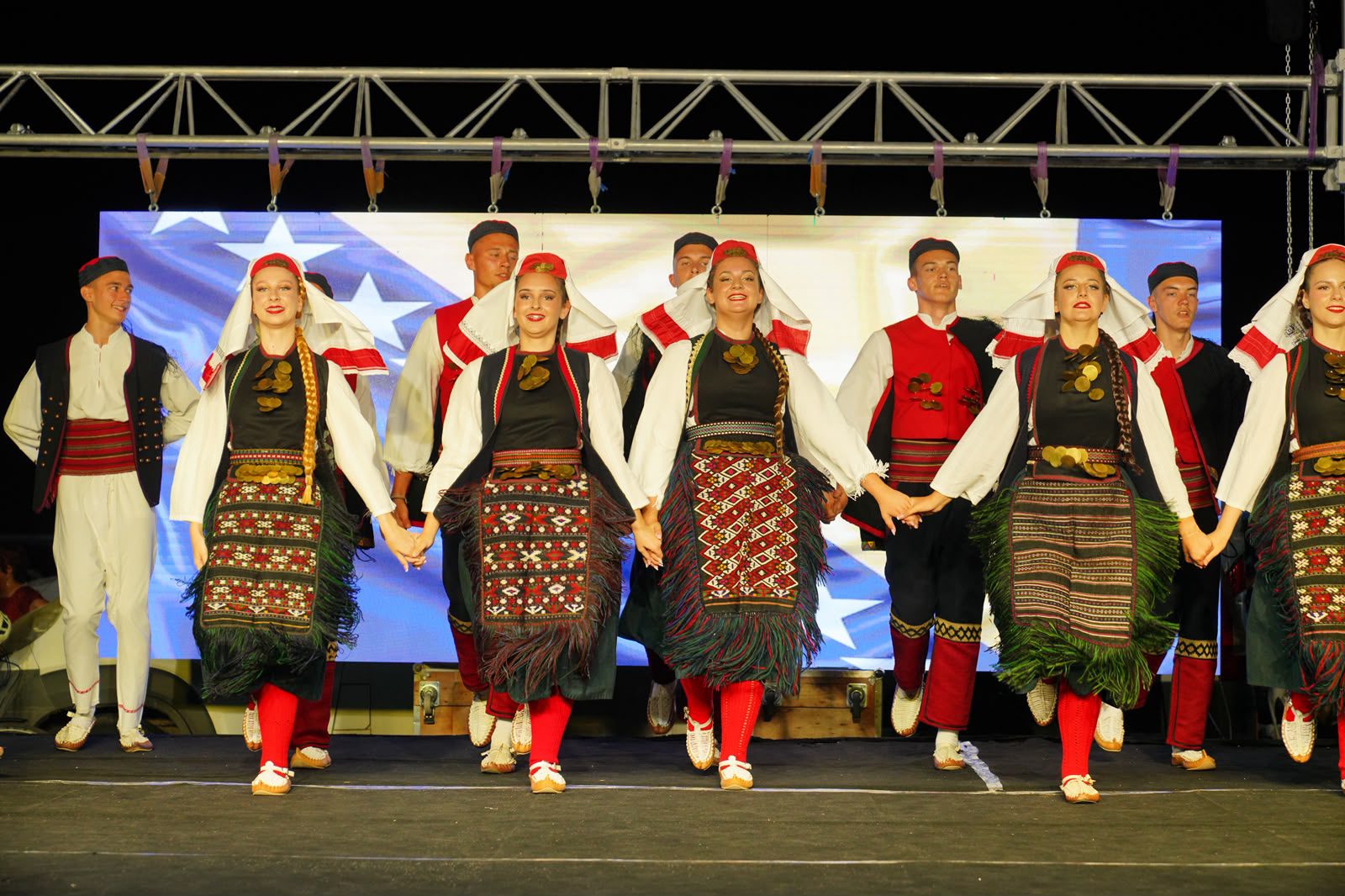 6 Ülkeden 18 Halk Dansları Ekibi, 750 Dansçı Ayvalık’ta Kültür Köprüsü Kurdu