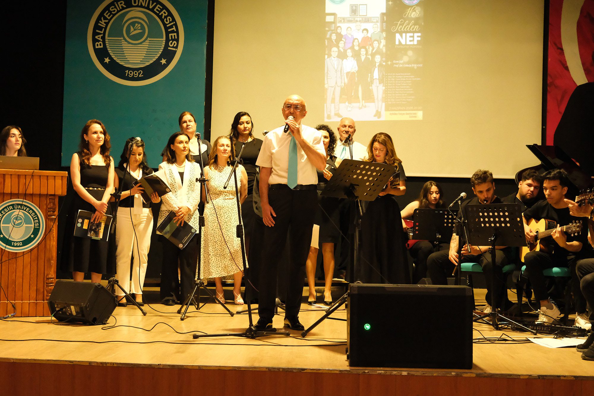 BAÜN NEF Personel Korosu “Her Telden” Konseri ile Büyük Beğeni Topladı