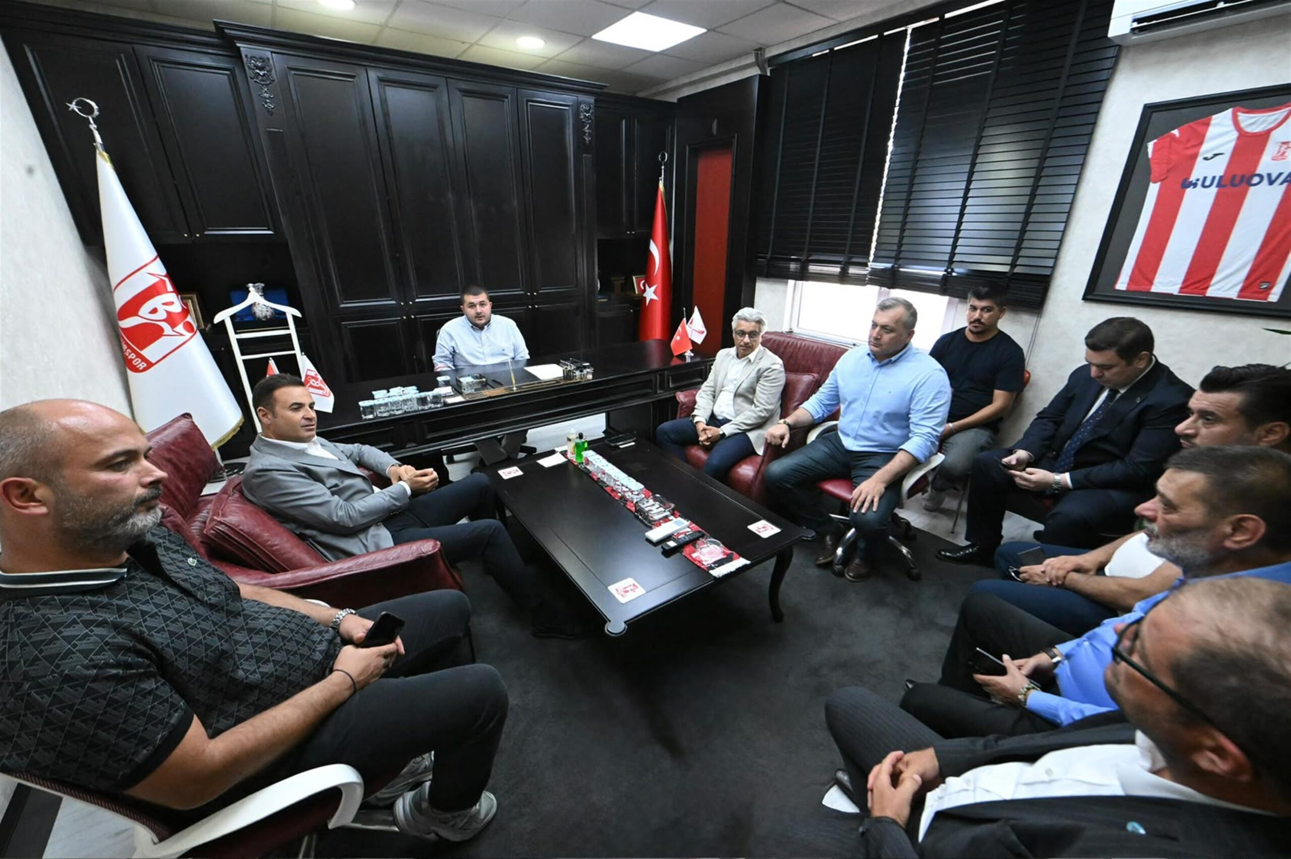 Akın dan Balıkesirspor a Sezon Öncesi Moral Ziyareti