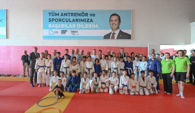 buyuksehir_atil_depolari_modern_spor_kompleksine_donusturdu_10