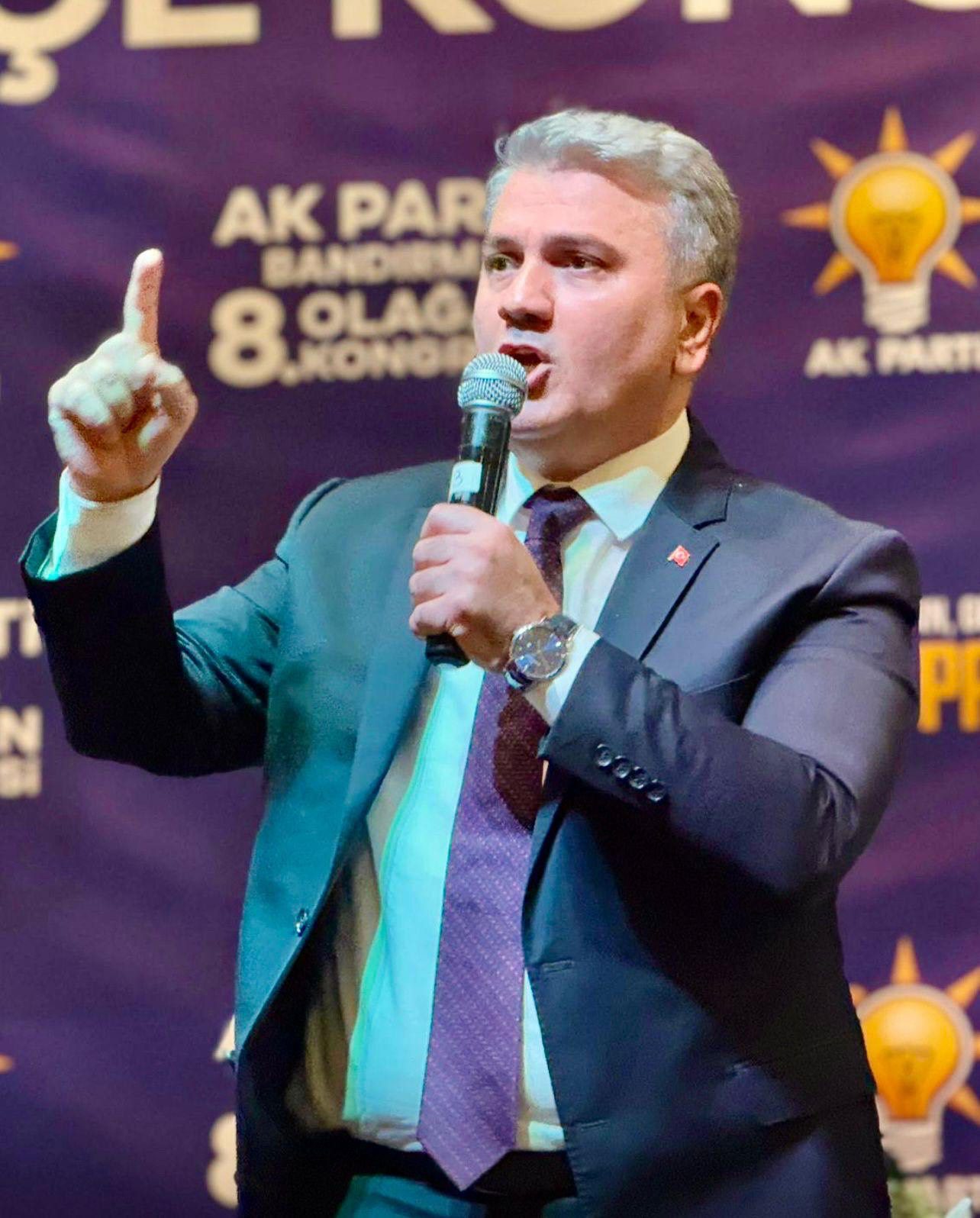 Milletvekili Mustafa Canbey’den Özatıcı’ya sert tepki: “Milletin hafızası sizin siyasi hayatınız kadar kısa değil”