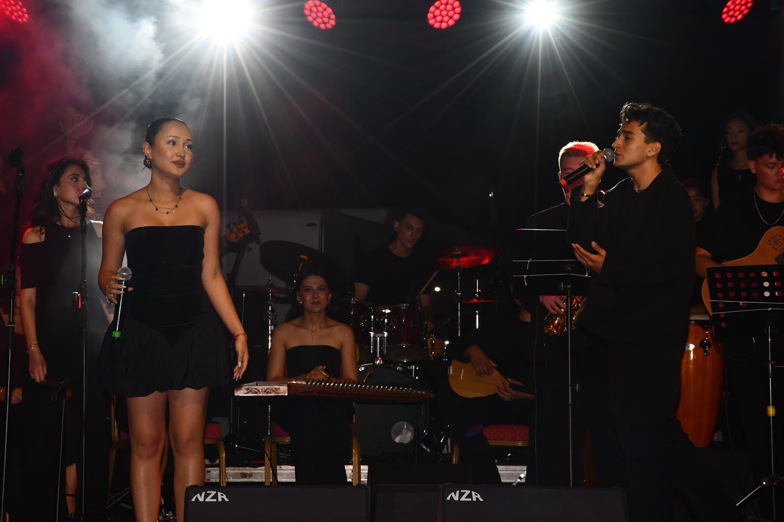 Ayvalık’ta Yaz Konserleri Kapsamında MOD10 ve Ayhan Erden Rüzgârı Esti